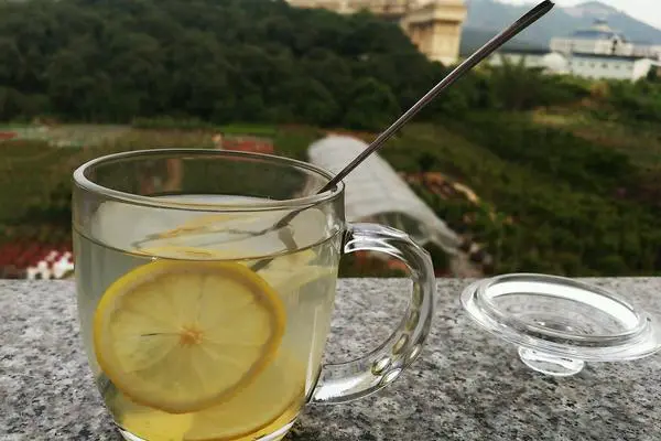 柠檬蜂蜜水