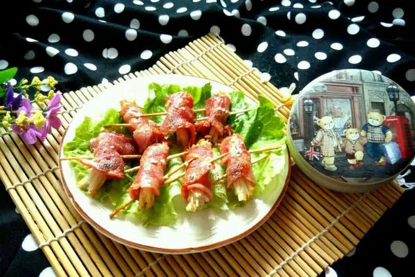 煎金针菇培根卷