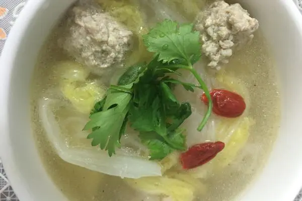 娃娃菜粉丝肉丸汤