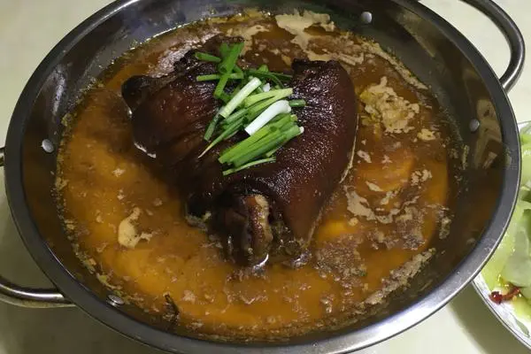 美味猪蹄膀
