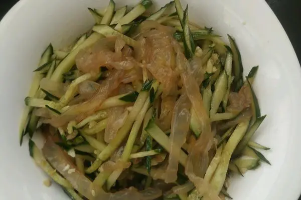黄瓜拌海蜇