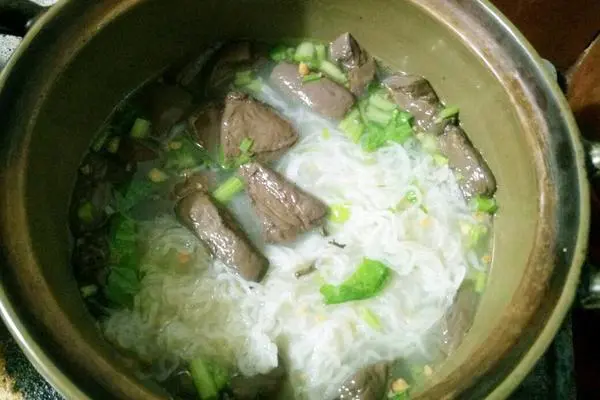 鸭血粉丝汤