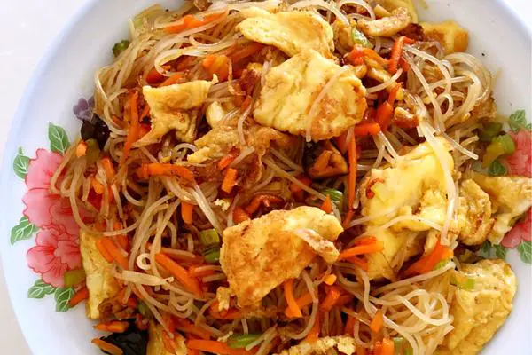 胡萝卜鸡蛋炒米粉