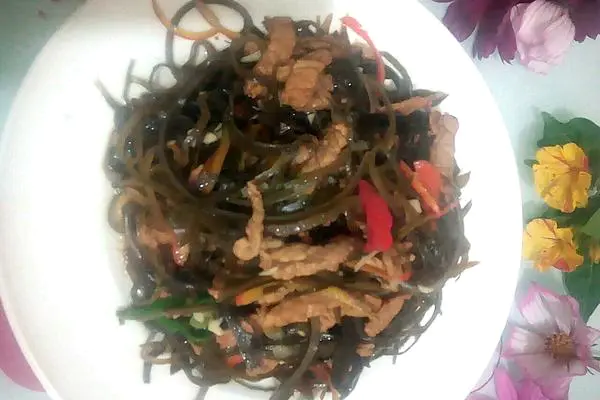 海带炒肉丝
