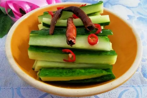 酸辣瓜条