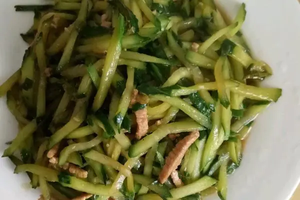 瘦肉丝炒黄瓜