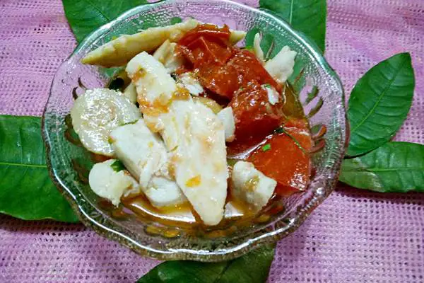 番茄煮鱼