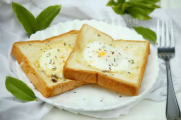 土司面包煎鸡蛋