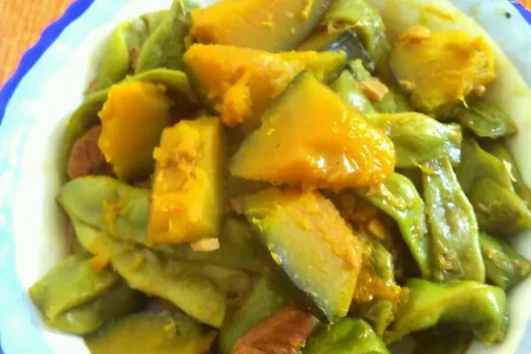 豆角炖窝瓜