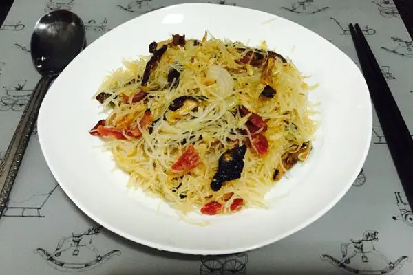 家常什锦炒米粉