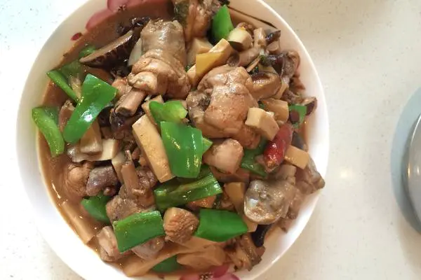 黄焖鸡腿