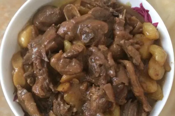 土豆焖鸭