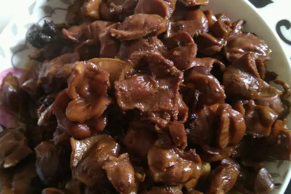 炖鸡胗