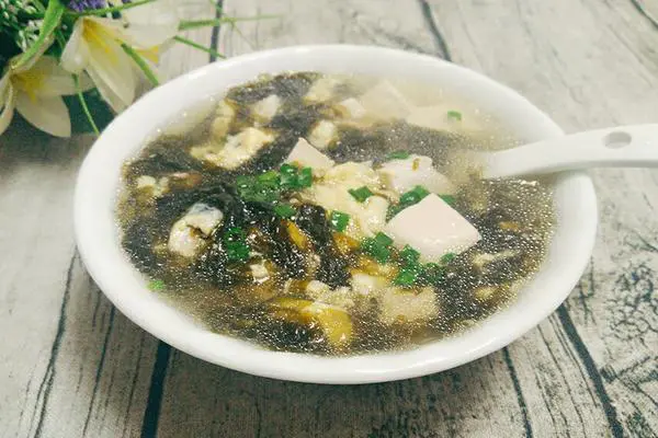 紫菜豆腐蛋汤