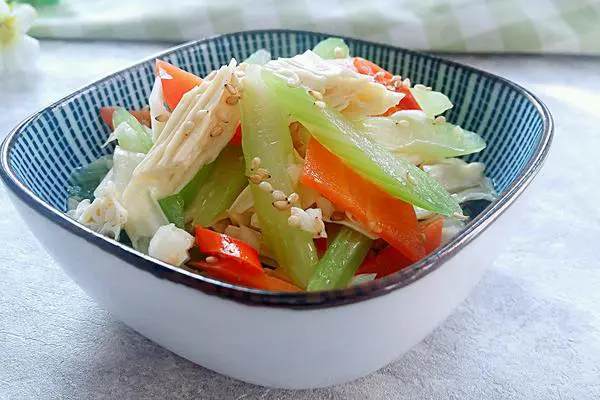 爽口芹菜拌腐竹