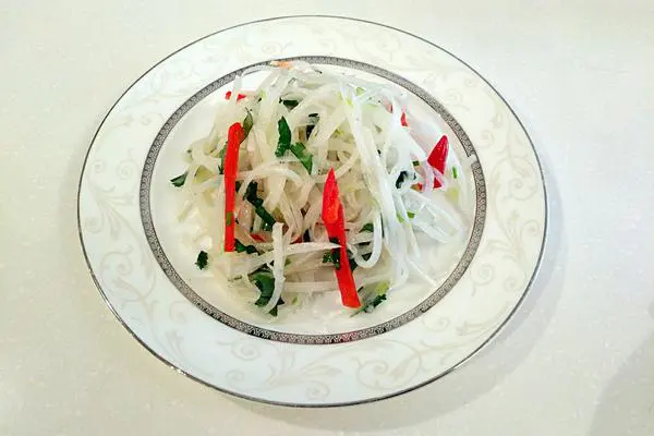 香菜拌白萝卜丝