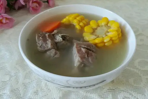 红萝卜玉米骨头汤