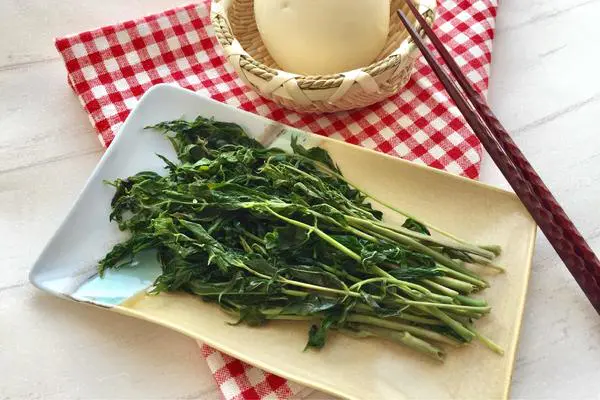 腌香椿