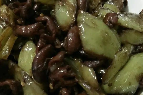 尖椒炒肥肠