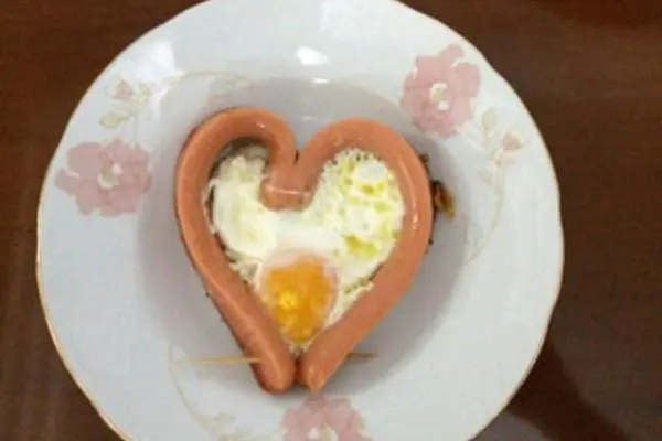心形火腿肠鸡蛋