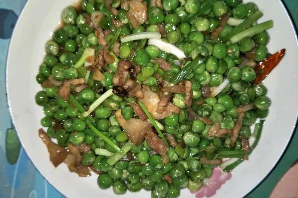 肉沫炒豌豆