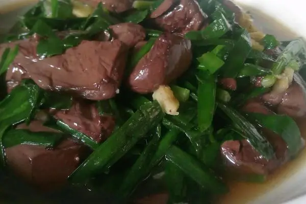 猪血炒韭菜