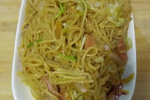 火腿肠炒米粉