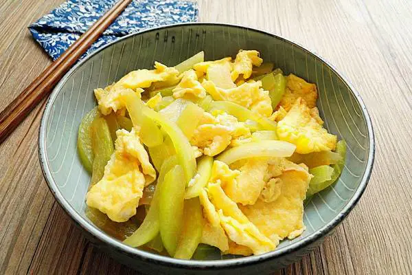 西瓜皮炒鸡蛋