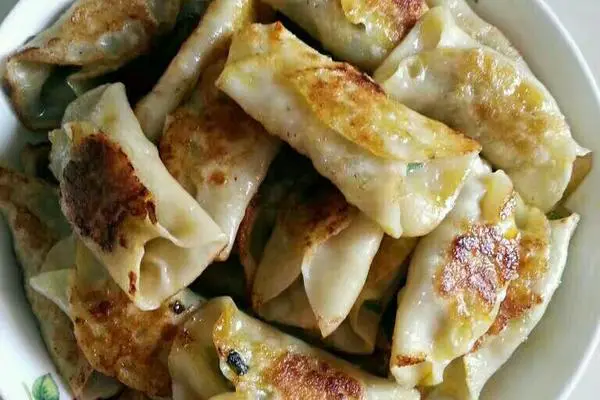 香菇肉锅贴