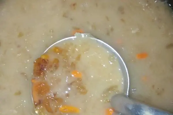 雪耳桃胶糖水