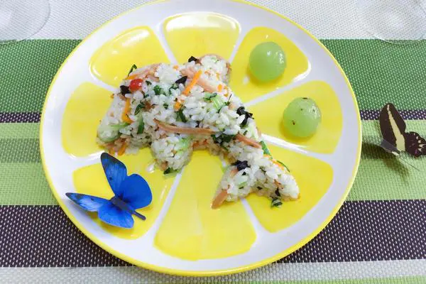 营养丰富的五彩炒饭