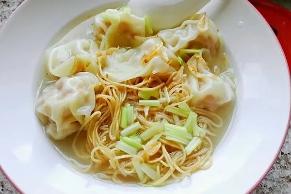 广式云吞面