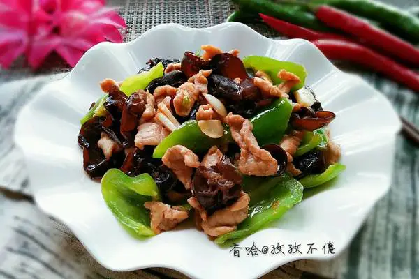 木耳炒肉片