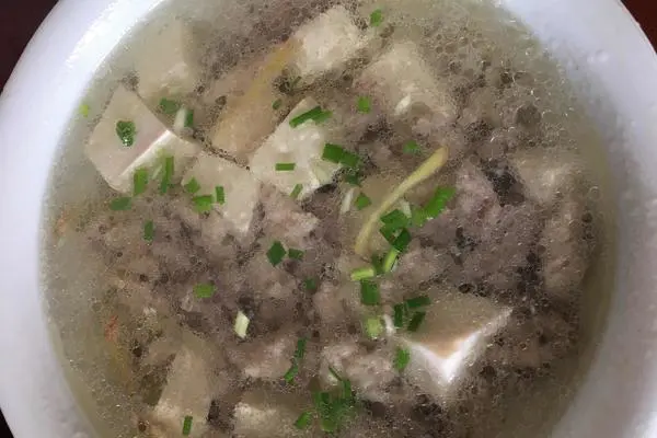 瘦肉豆腐汤