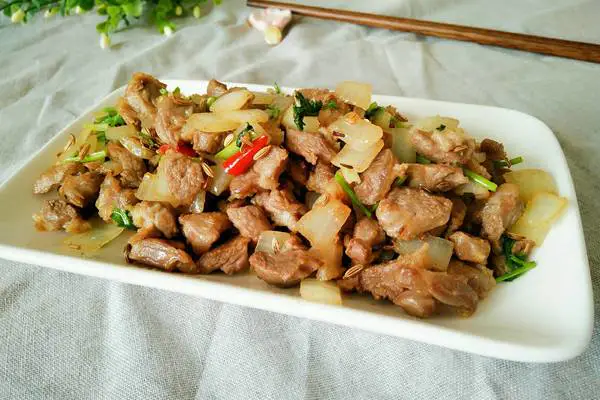 孜然羊肉粒