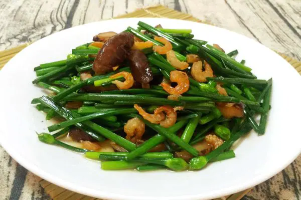 香菇虾米炒韭菜花