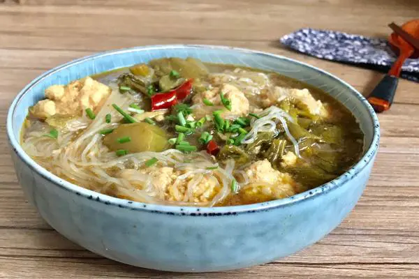 酸菜粉丝肉丸汤
