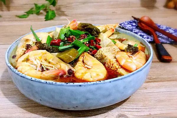 酸菜鲜虾冻豆腐