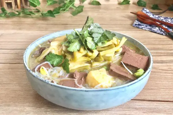 南京鸭血粉丝汤