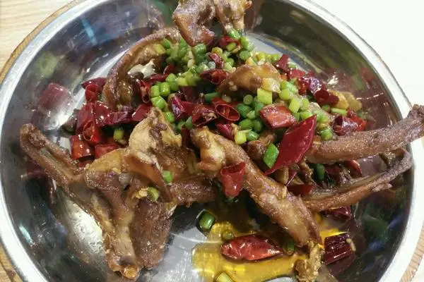 卤香鸭架