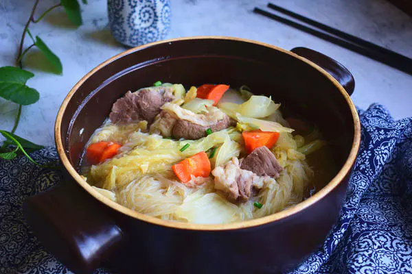 白菜羊肉粉丝煲