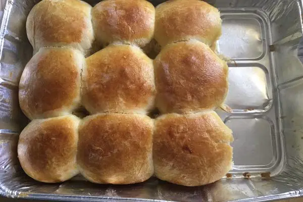 甜面包和肉桂卷