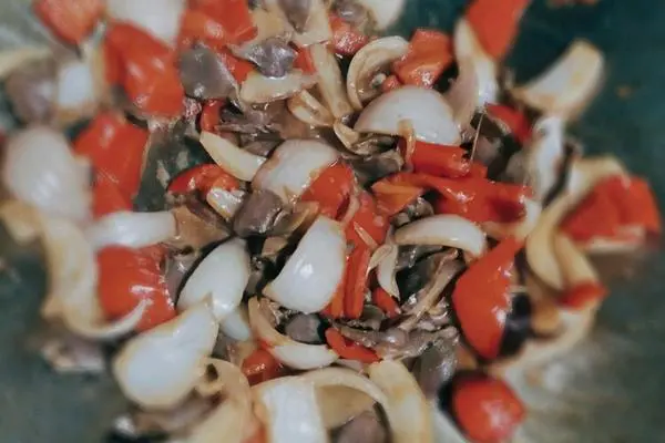 洋葱炒鸡胗