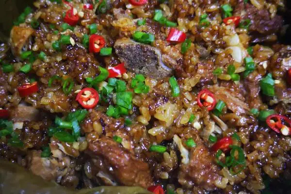 荷叶排骨糯米饭