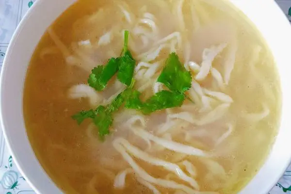 鸡汤手擀面