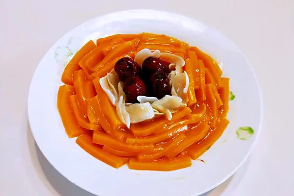 红枣南瓜蒸百合