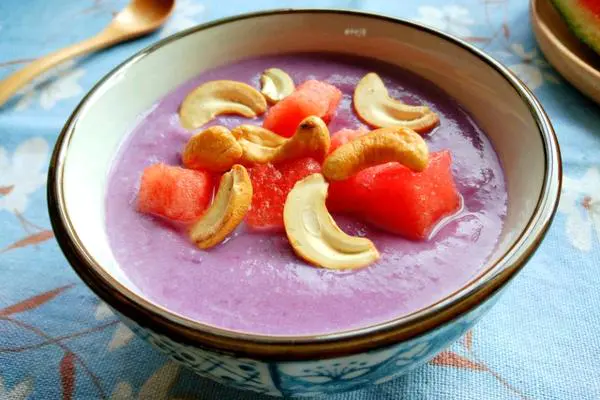 腰果西瓜紫薯奶昔