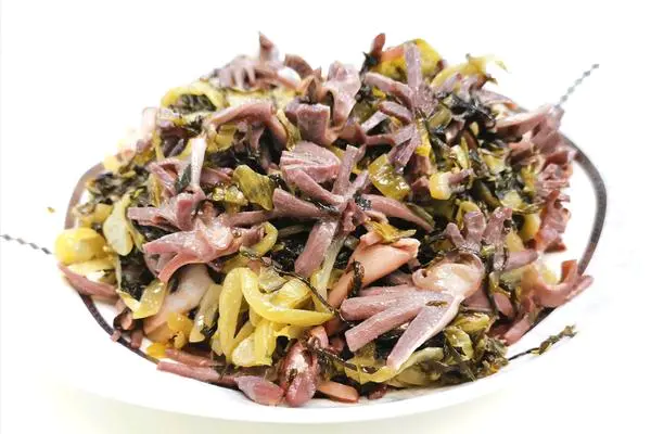 酸菜炒鸭胗