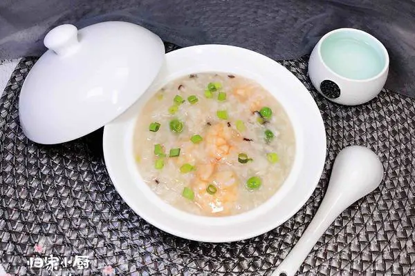 潮汕海鲜砂锅粥