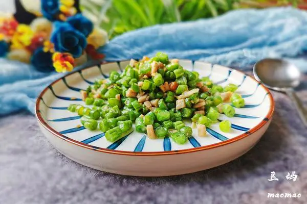 肉丁炒豇豆